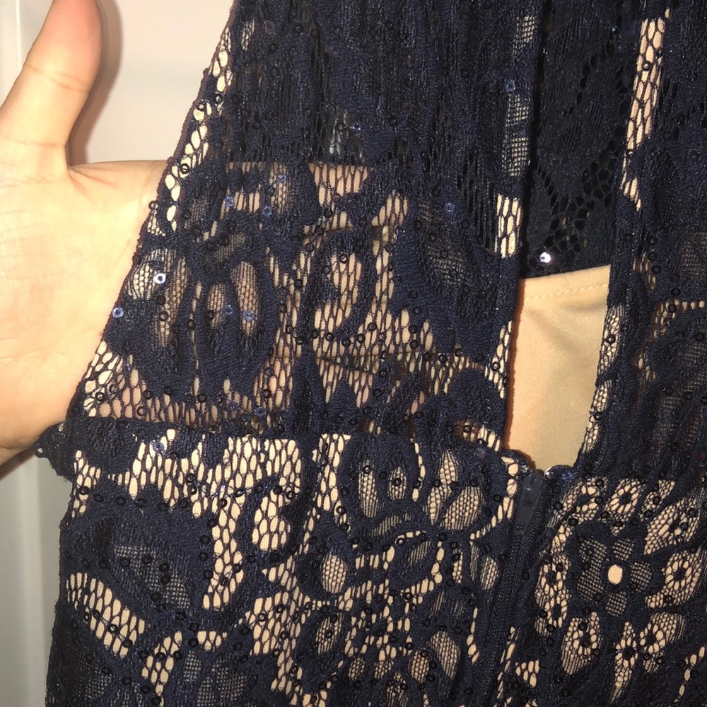 Dress - Picture 5 of 5